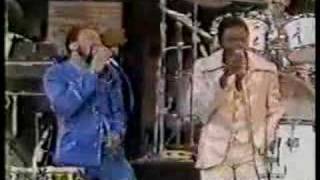 Earth Wind &amp; Fire - MIGHTY MIGHTY year 1975