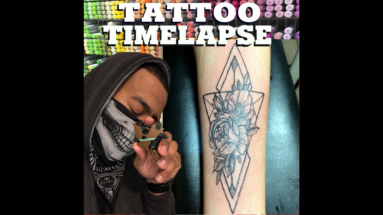 OMG IT'S A SQUIRMER!!!! | Geometric Flower Tattoo Timelapse