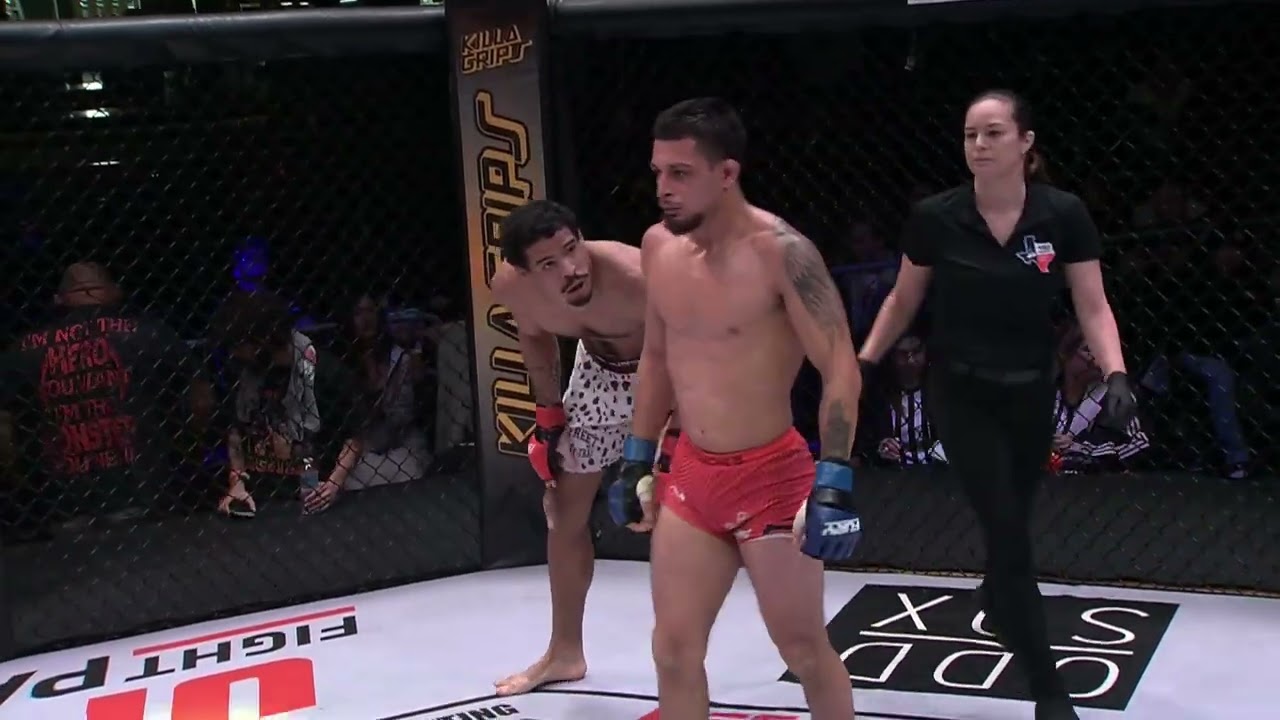 Энтони Джонсон одержал победу болевым приемом!