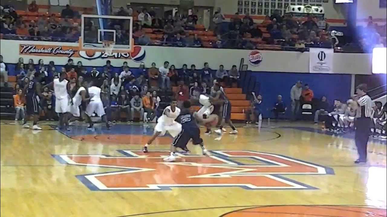 Watch Devin Booker and Moss Point vs. Ballard at Marshall County