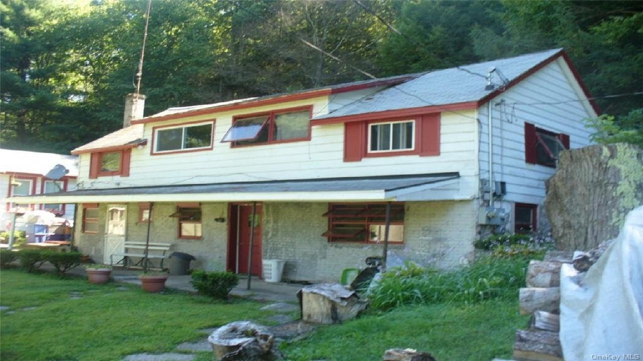 722 Old Route 17, Thompson, NY Presented by Asa Lennon.