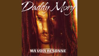Video thumbnail of "Daddy Mory - Le soleil se couche"