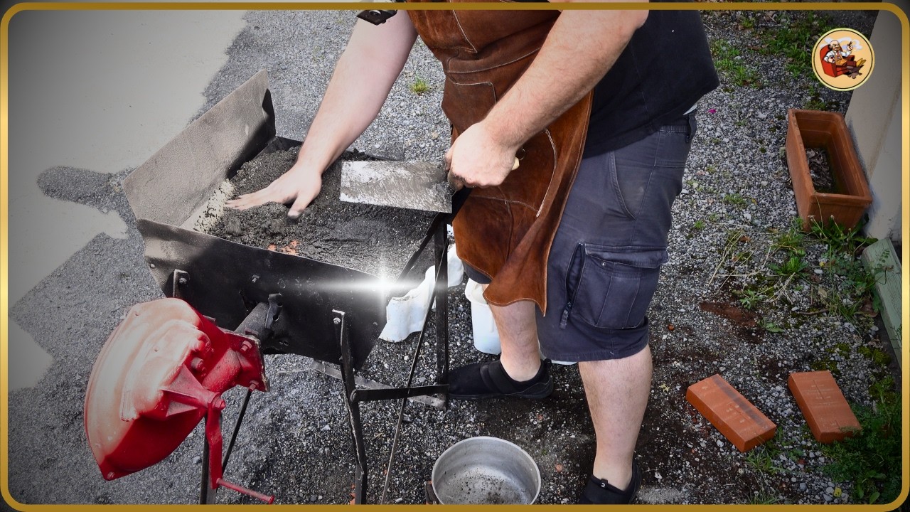 Je prépare et forge pour la première fois avec la forge à charbon.