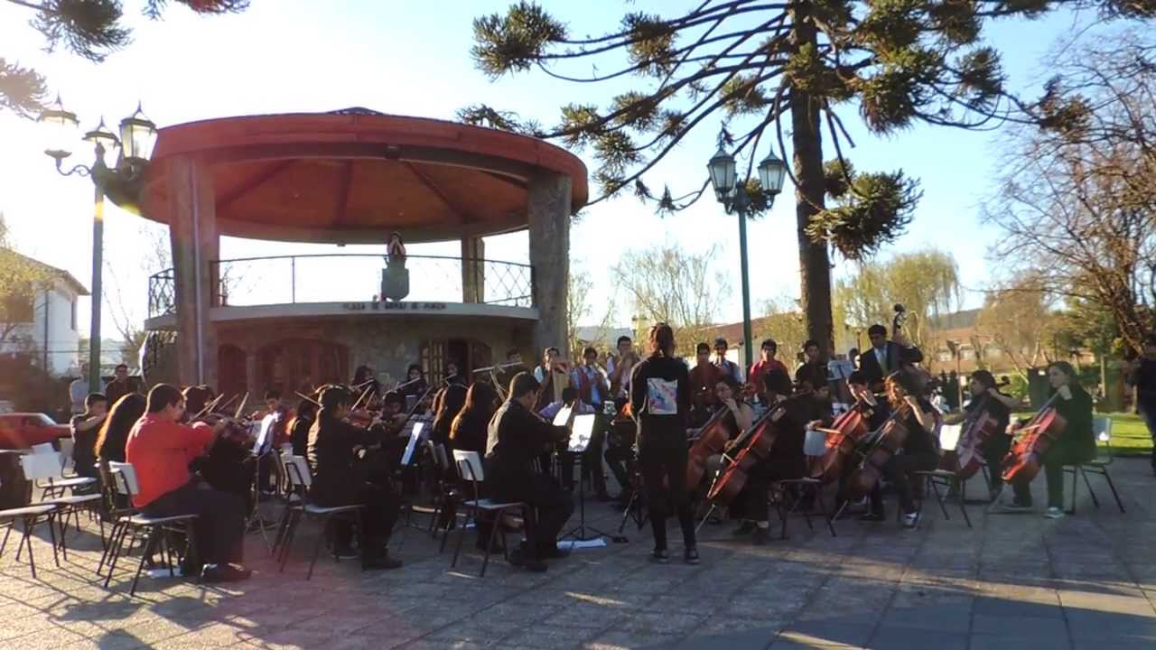 Orquesta Luis Advis junto a Orquesta Municipal de Purén