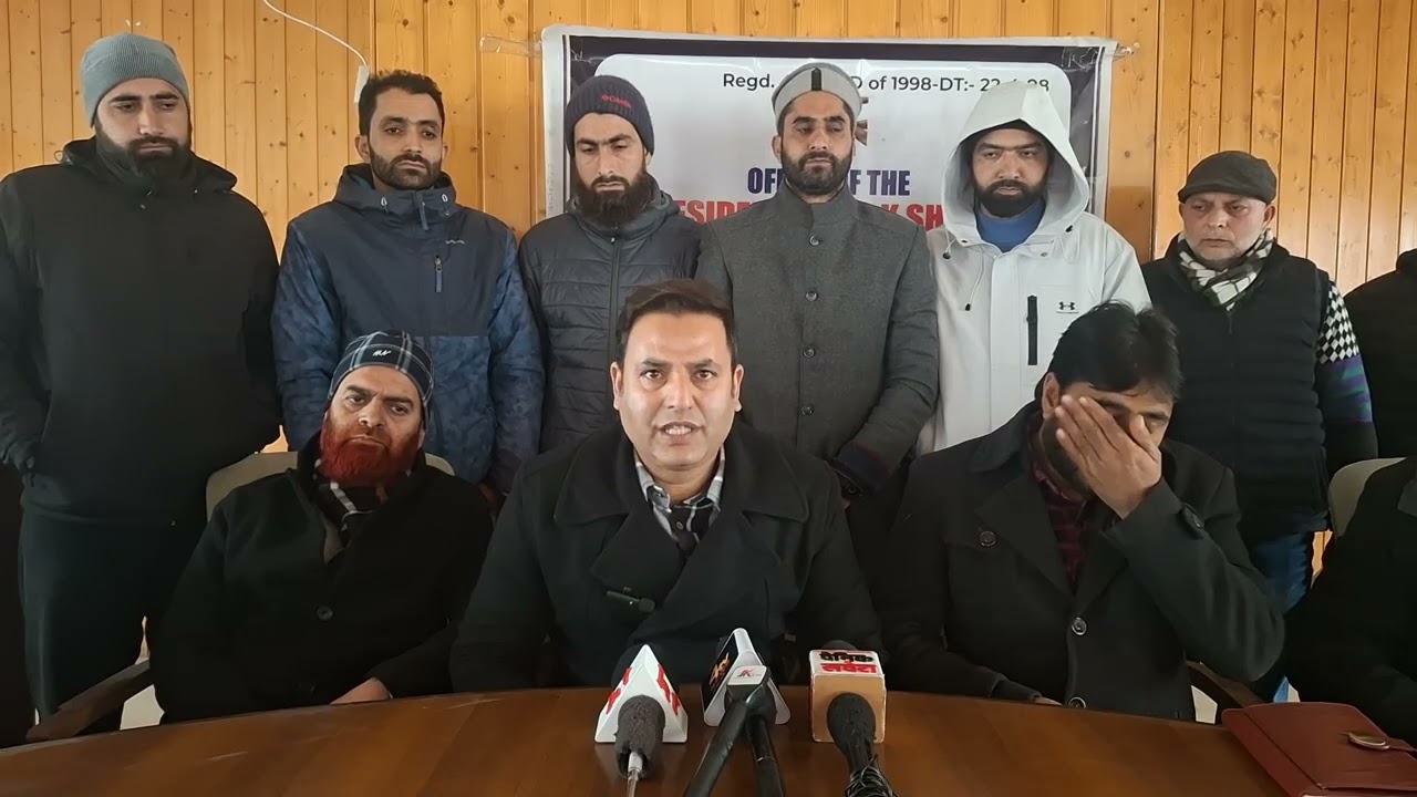 All j&k Sheep and wool workers association addressed press conference in srinagar