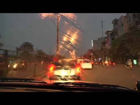 Video Lưu ý khi lái xe dưới trời mưa - Ford - Go Further - youtube