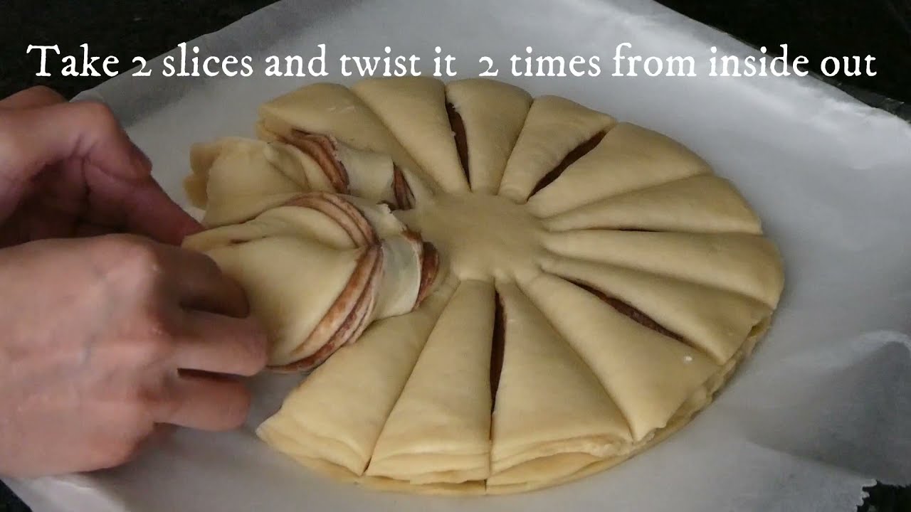 how-to-make-christmas-star-bread-recipe-with-nutella-filling-youtube