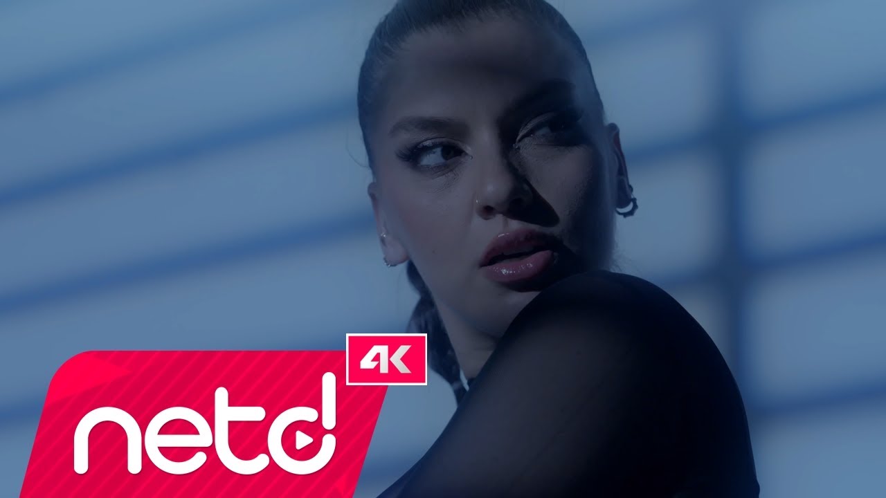Funda - Kırmızı Kart