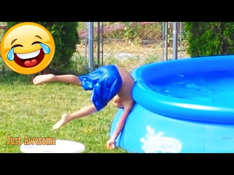 Try not to laugh-funny kids playing with the pool water.(Fail)