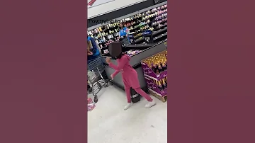 Child Trashes Supermarket During Huge Tantrum 
