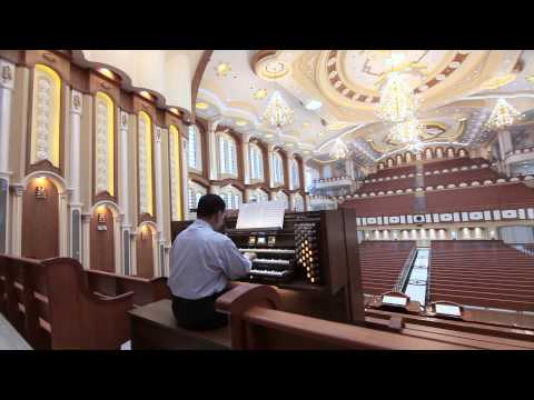 Video: Iglesia Ni Cristo Central Temple descrizione e foto - Filippine: Quezon City