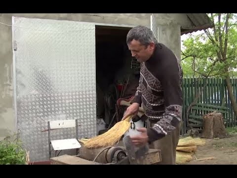 Video: Mătură Din Plastic: Caracteristici Ale Modelului De Exterior Din Polipropilenă Sintetică. Caracteristicile Măturilor Plate Din Plastic Cu Butași. Descrierea Modelului Ventilatorulu