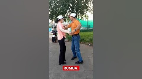 RUMBA. Mở lật cánh bướm.