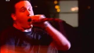 Papa Roach - Walking Through Barod Wire Live @ Rock Im Park 2001