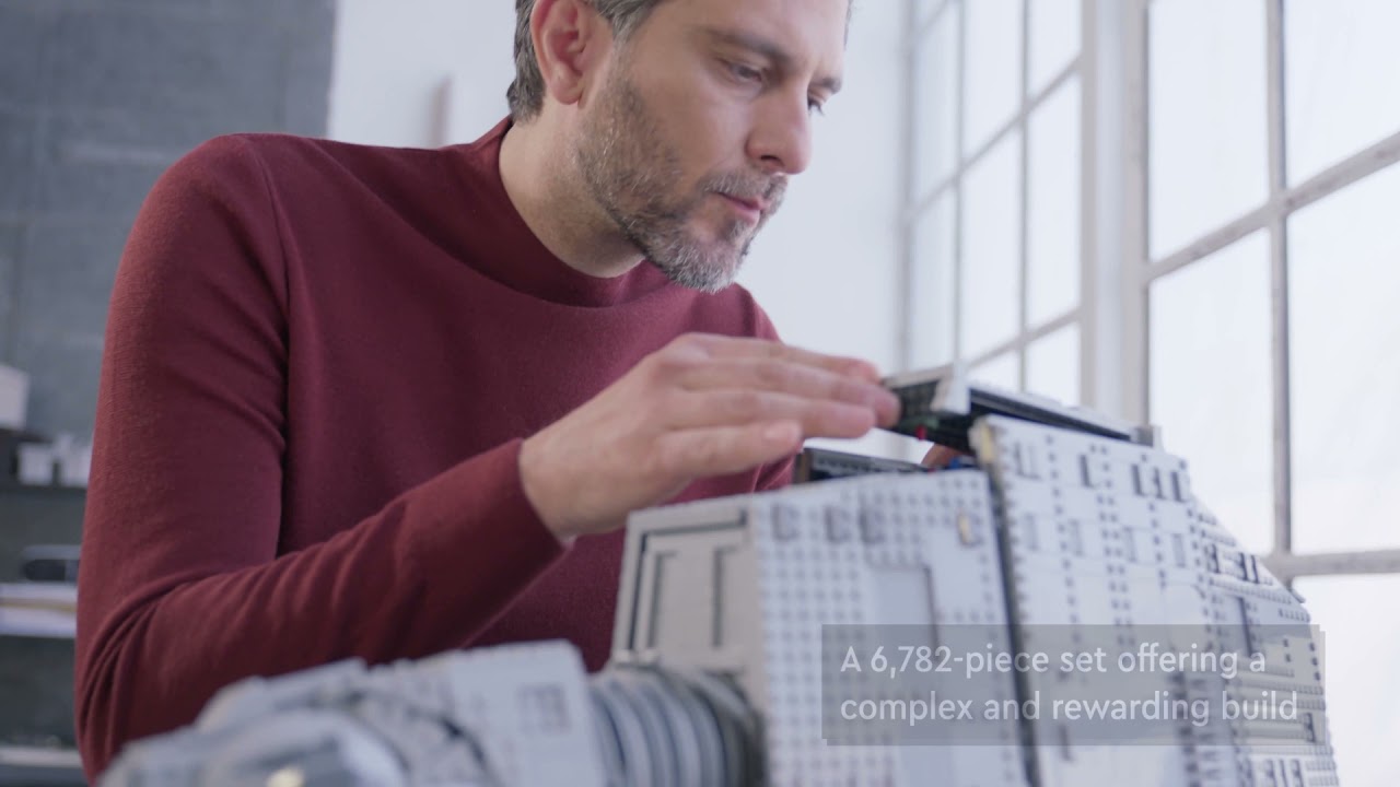 Video till Lego släpper enorm AT-AT-byggsats