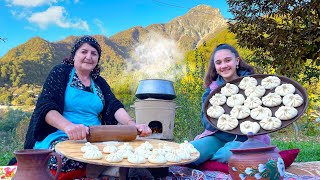 Georgian Khinkali - Cooking Traditional Dumplings in a High Mountain Village!