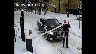 видео: Разбушевавшийся курьер, чтобы доставить суши, разгромил шлагбаум картинка: Разбушевавшийся курьер, чтобы доставить суши, разгромил шлагбаум