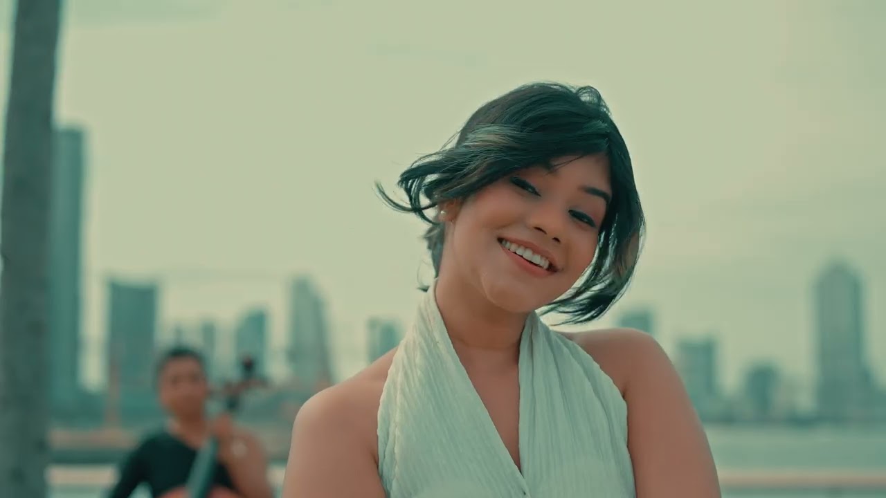 Watch Dasarath Dash ft. Amaya Deerasinghe - Santhape Smooth (Official Music Video) on YouTube Watch Dasarath Dash ft. Amaya Deerasinghe - Santhape Smooth (Official Music Video) on YouTube