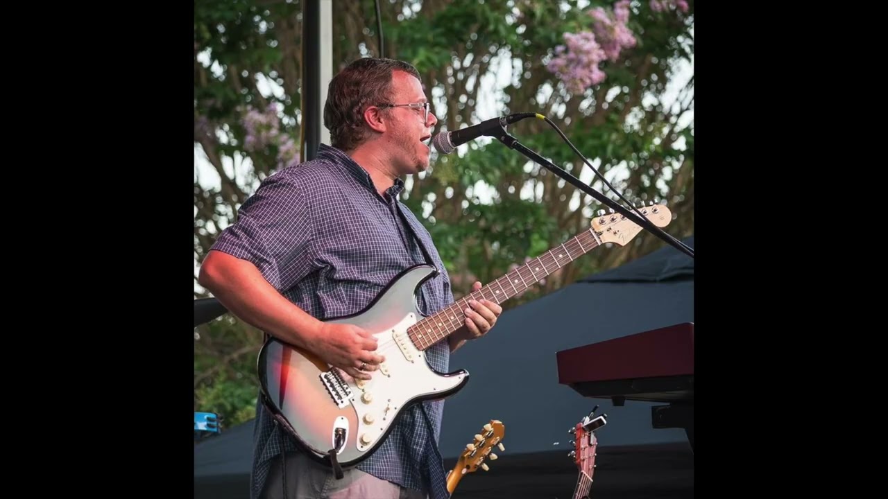 "While My Guitar Gently Weeps" Beatles Cover (Kris Carlson - 2009)