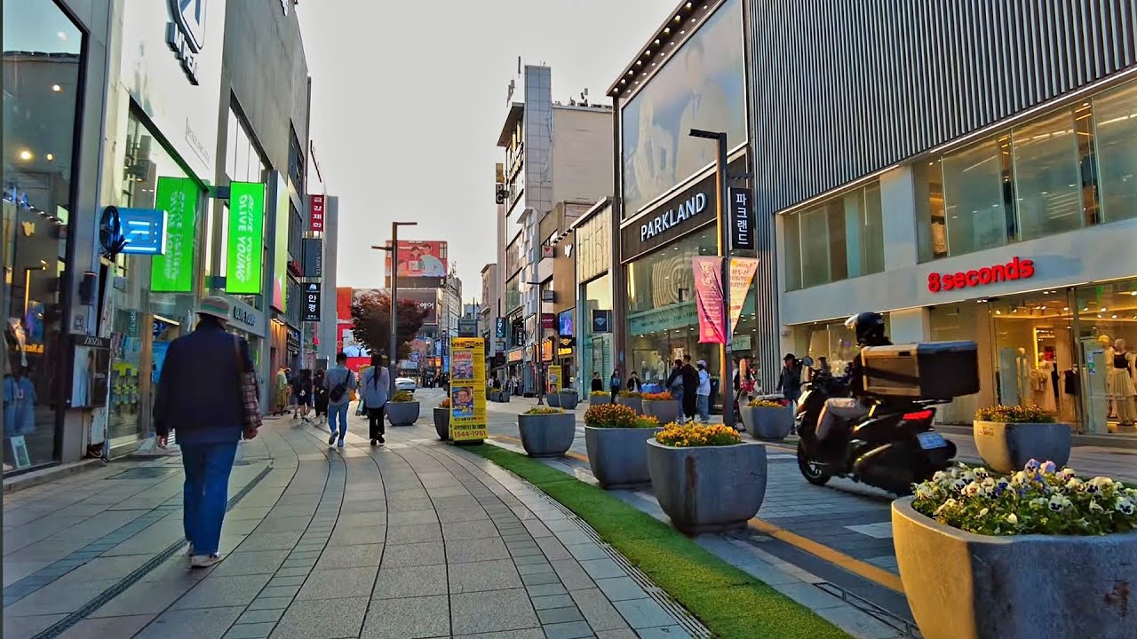 Пешеходная экскурсия | Пусан, Корея [4K] От перекрестка Ёнджу до моста Ёнддо🚶‍♂️ KWTT