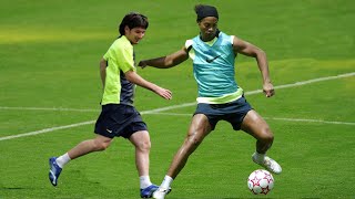 RONALDINHO In Training | Skills, Freestyle And Funny Moments 🇧🇷