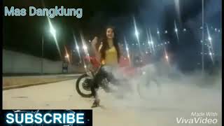 Goyang srii!!!  Desy TATA-konco mesra!! jgan kasih kendor