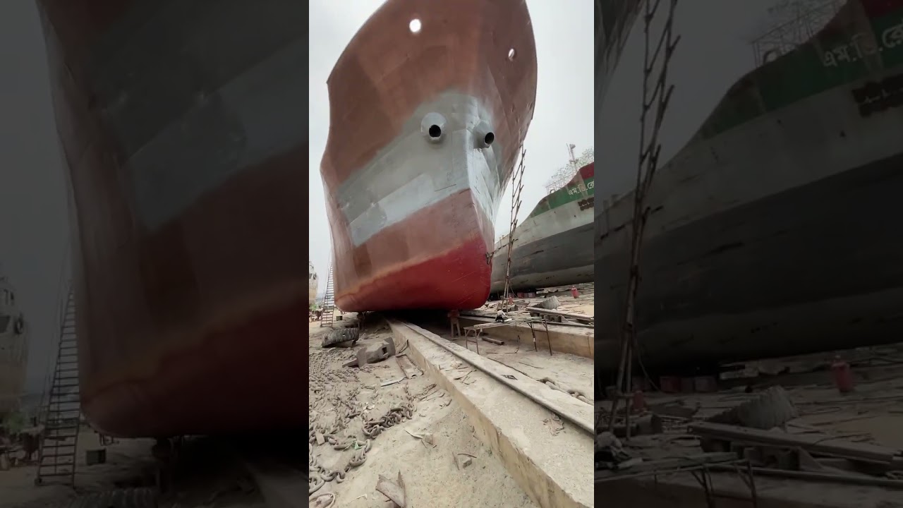 অবশেষে এম ভি রোকনুর ২২ জাহাজটা পানিতে নামানোর জন্য রেডি হচ্ছে।#shortsviral #shortvideo #ship 