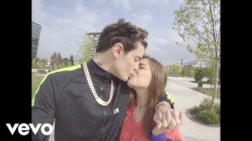 Daniel Cosmic, sedd - Poesia (Official Video)