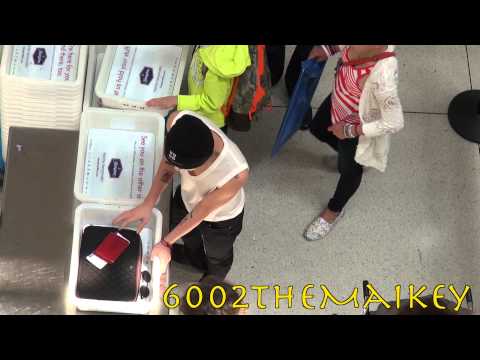 [Fancam] 130716 G-Dragon (지드래곤 of 빅뱅) at JFK Airport headed to Incheon Airport