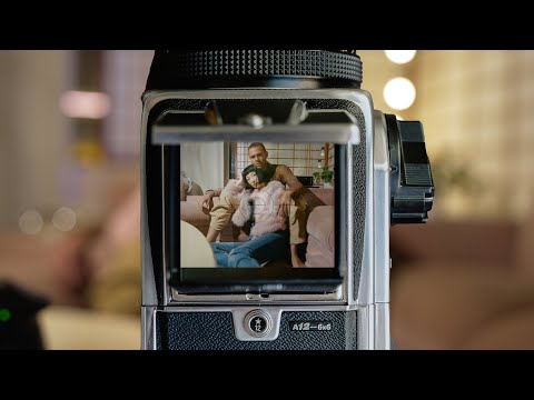 Видео: Retro Portraits with the Hasselblad 500C/M Medium Format Film