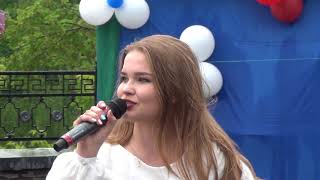 Александра Гуляева на гала-концерте Мисс Старшеклассница 12.06.2018