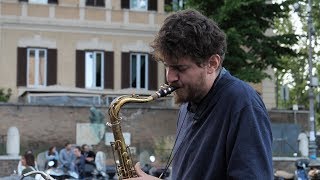 El saxofonista Francesco Pafundi: "You are my sunshine" - Busking Rome