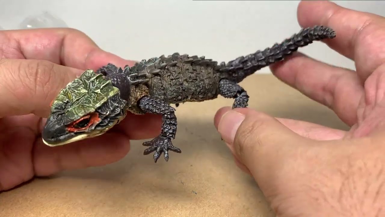 ガチャ【いきもの大図鑑】アドバンスト版アカメカブトトカゲを