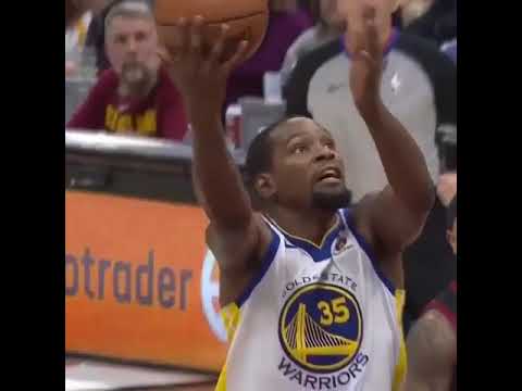 Video: Nike Kevin Durant'ı Reddedemediği Bir Teklif (Ve Çıkışlara Zırh Altında)