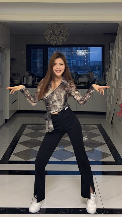 Fast Cars & Superstars (Original Mix) Dance Video｜ ELIN艾琳｜#trending #dance #dj