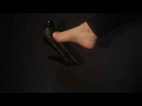 Feet dangling slow & fast