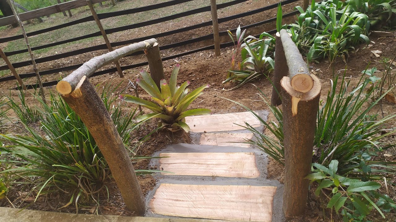 Um boa dica para seu Sítio / Aprenda a fazer 2 modelos de escada rústica com tronco de madeira