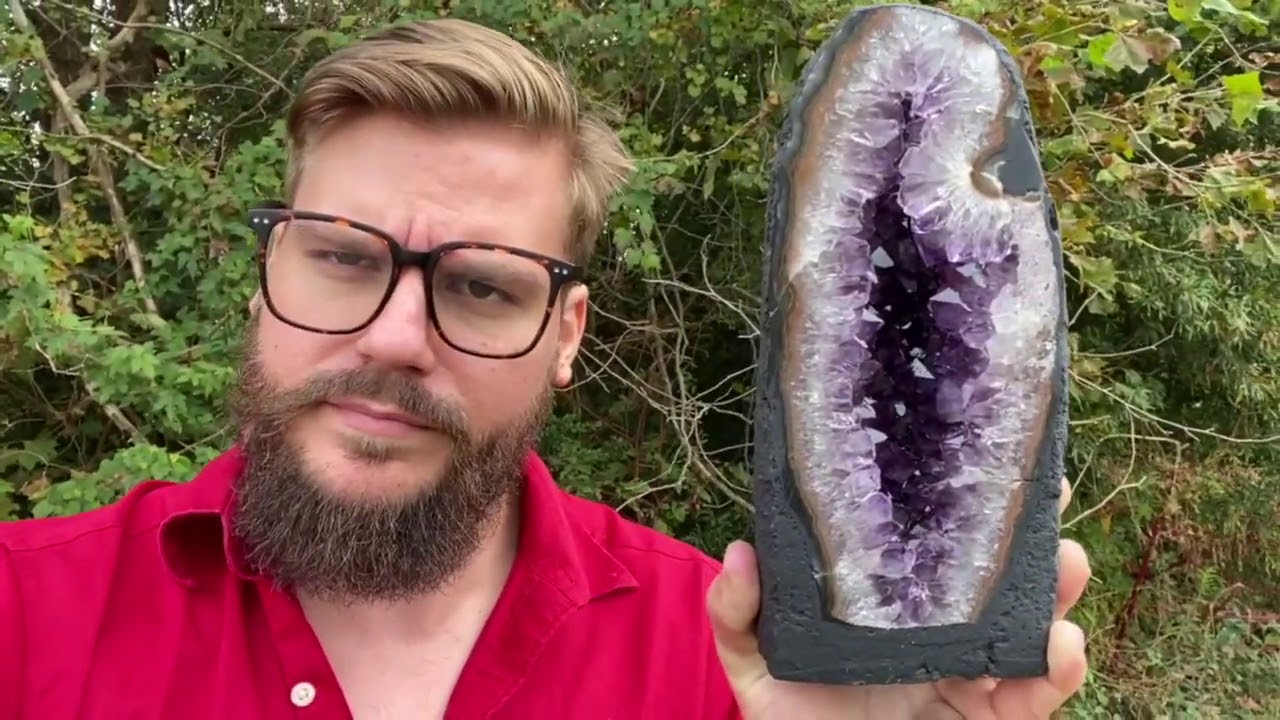 "HEAVENLY ROYALTY" High Quality Amethyst Geode 9.00 Brazil Cathedral NS-260