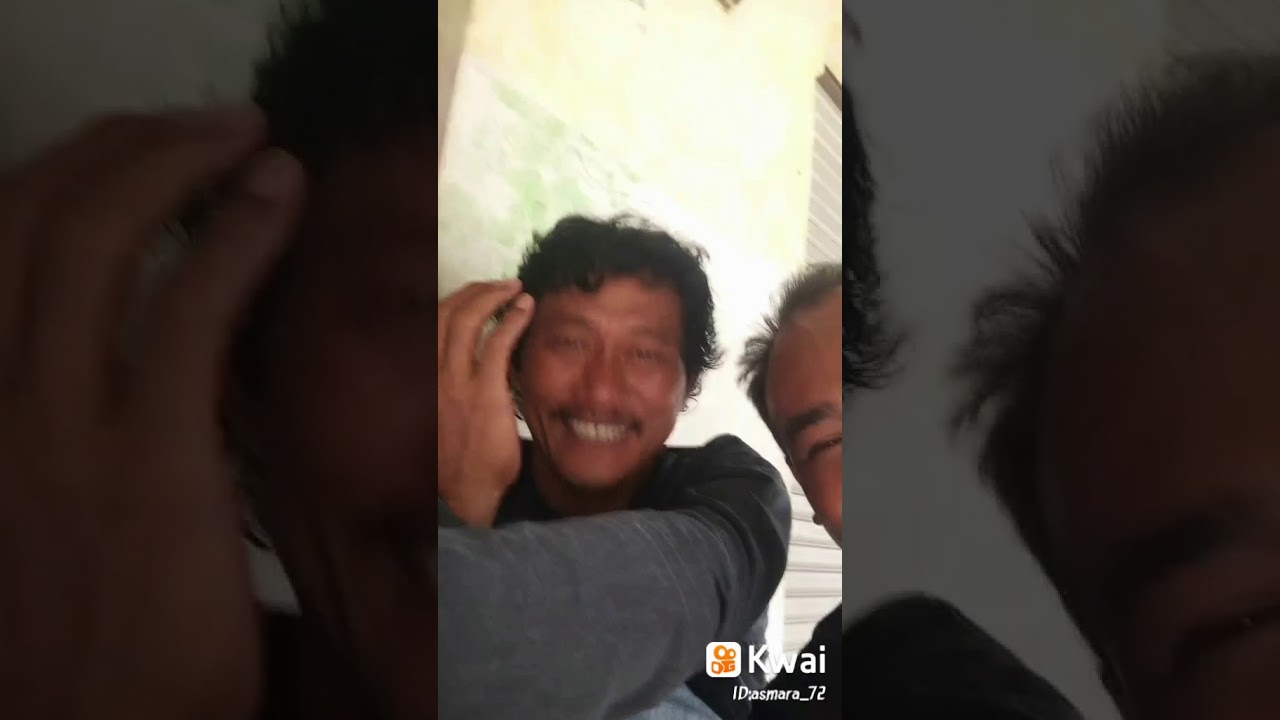 Orang sok ganteng haaa - YouTube