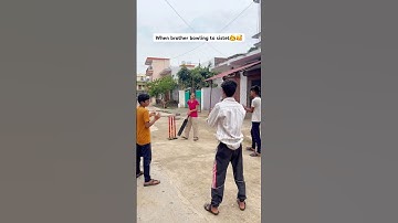 Brother Vs Sister￼🔥😂 #cricket #cricketlover #girlsvsboysfunny #bowling #reality #shorts #trending