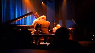 The Bad Plus - 5 - Guilty (Montreal 18/09/2010)