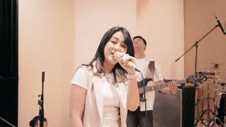 Seperti Mati Lampu - Nassar (Cover Regina Xenia and Friends Ft. @GalihJustdrum )