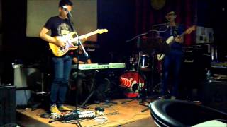 Rizcky \u0026 The Strangers - Crazy (Andrew Garcia Cover)