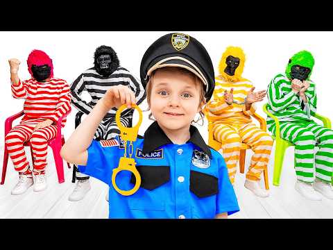 Five Monkeys Escaped From the Police Station! Police Officer Dasha Is Searching for Them 🔎