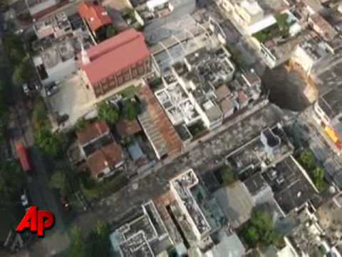 Crews Probe Massive Guatemala Sinkhole