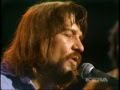 WAYLON JENNINGS - Let's All Help The Cowboys / Willy The Wanderin' Gypsy And Me (Live In TX 1975)