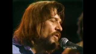 Miniatura de vídeo de "WAYLON JENNINGS - Let's All Help The Cowboys / Willy The Wanderin' Gypsy And Me (Live In TX 1975)"