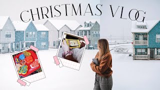 Christmas Vlog (stapled finger, presents, cookies, animal crossing, performance)