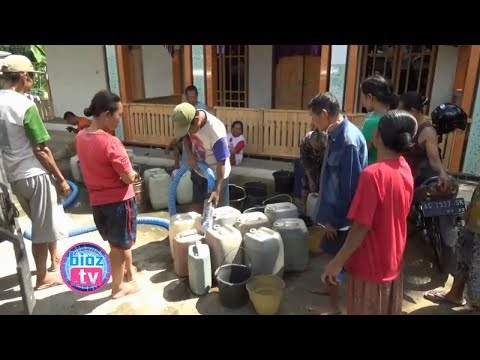 kekeringan-trenggalek-meluas,-warga-di-5-kecamatan-kesulitan-penuhi-air-bersih---bioztv.id
