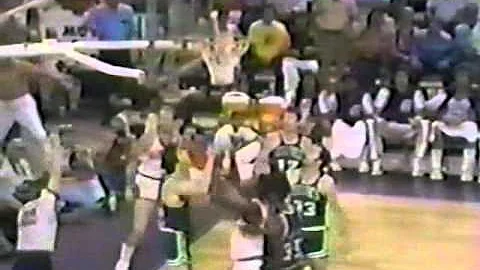 Alvan Adams (33pts) vs. Celtics (1976 Finals)